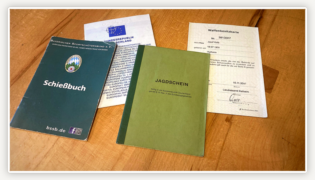 Jagdschein, Waffenbesitzkarte und Schießbuch als Nachweis der Erwerbsberechtigung